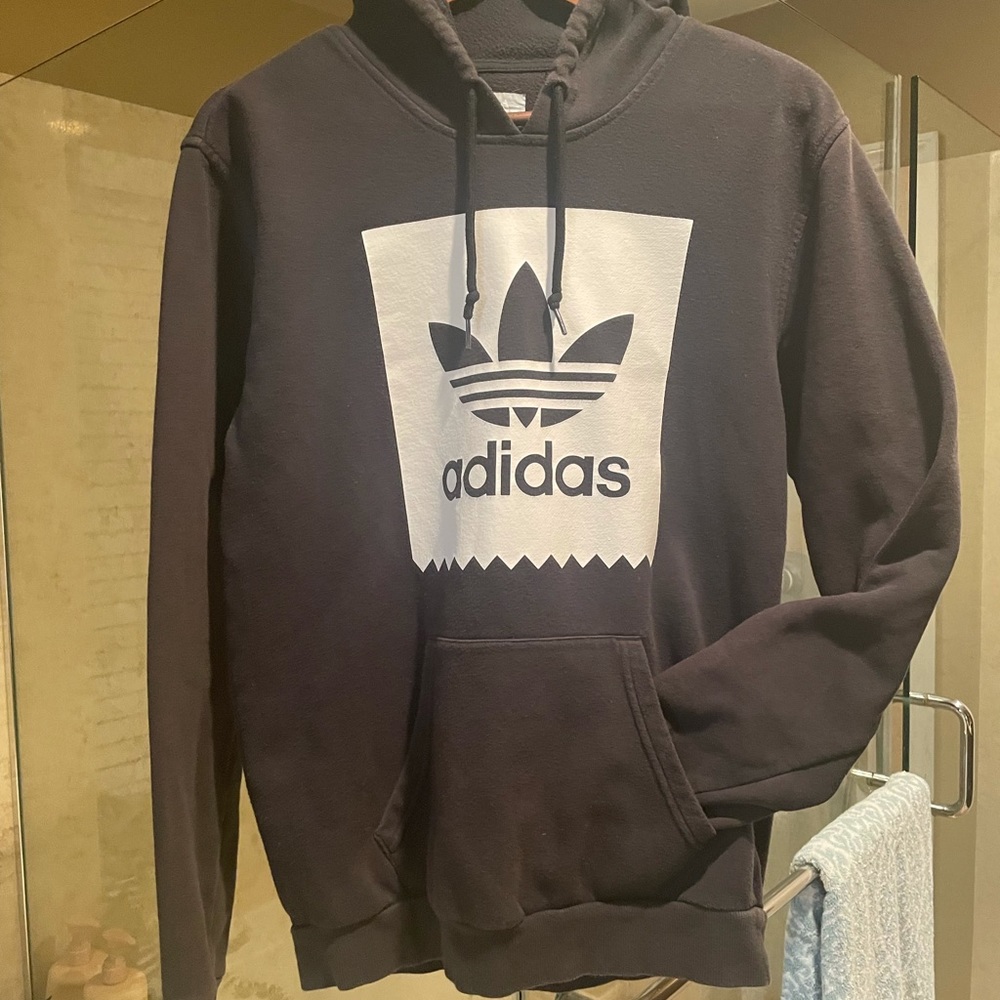 Men’s adidas hoodie szS